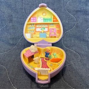 Polly Pocket Polly’s Pretty Bunnies Playset, 100% Complete Vintage Bluebird 1993